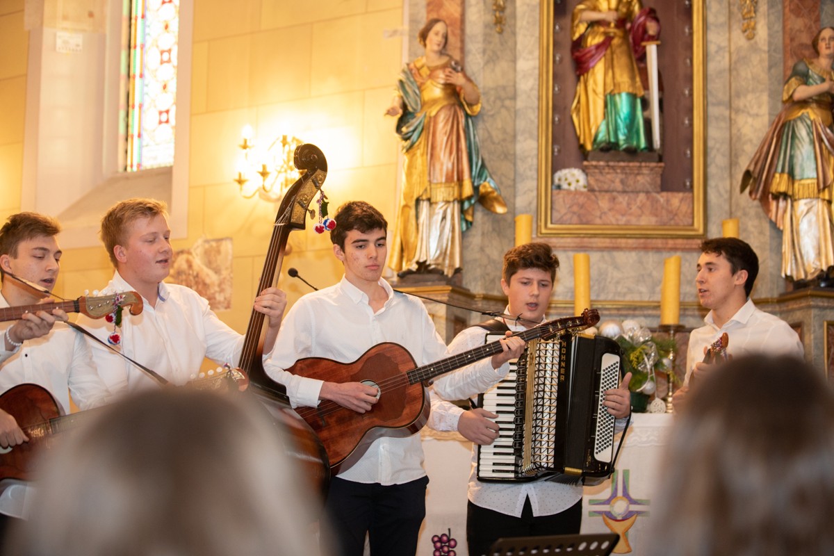 FOTO Božićni koncert u crkvi sv. Marije Magdalene u Štrigovi