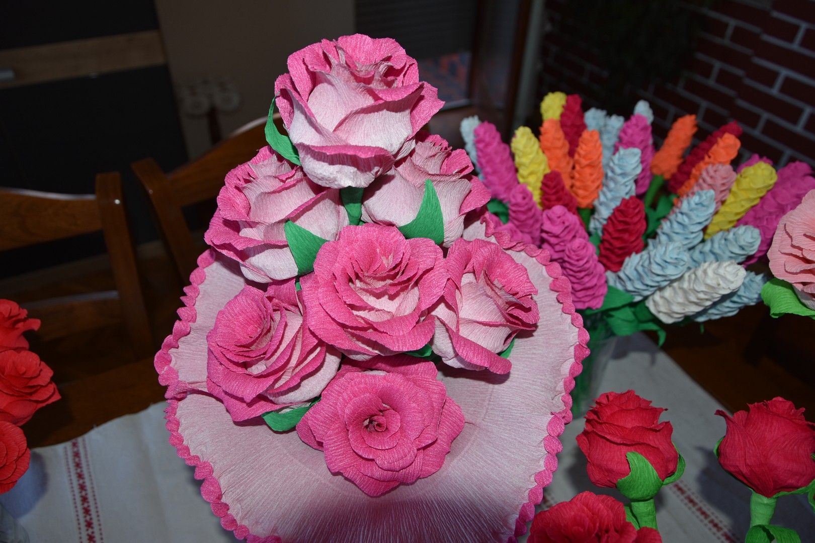 ČUVARICA SVATOVSKIH CIMERA Ljubičino proljeće od papira