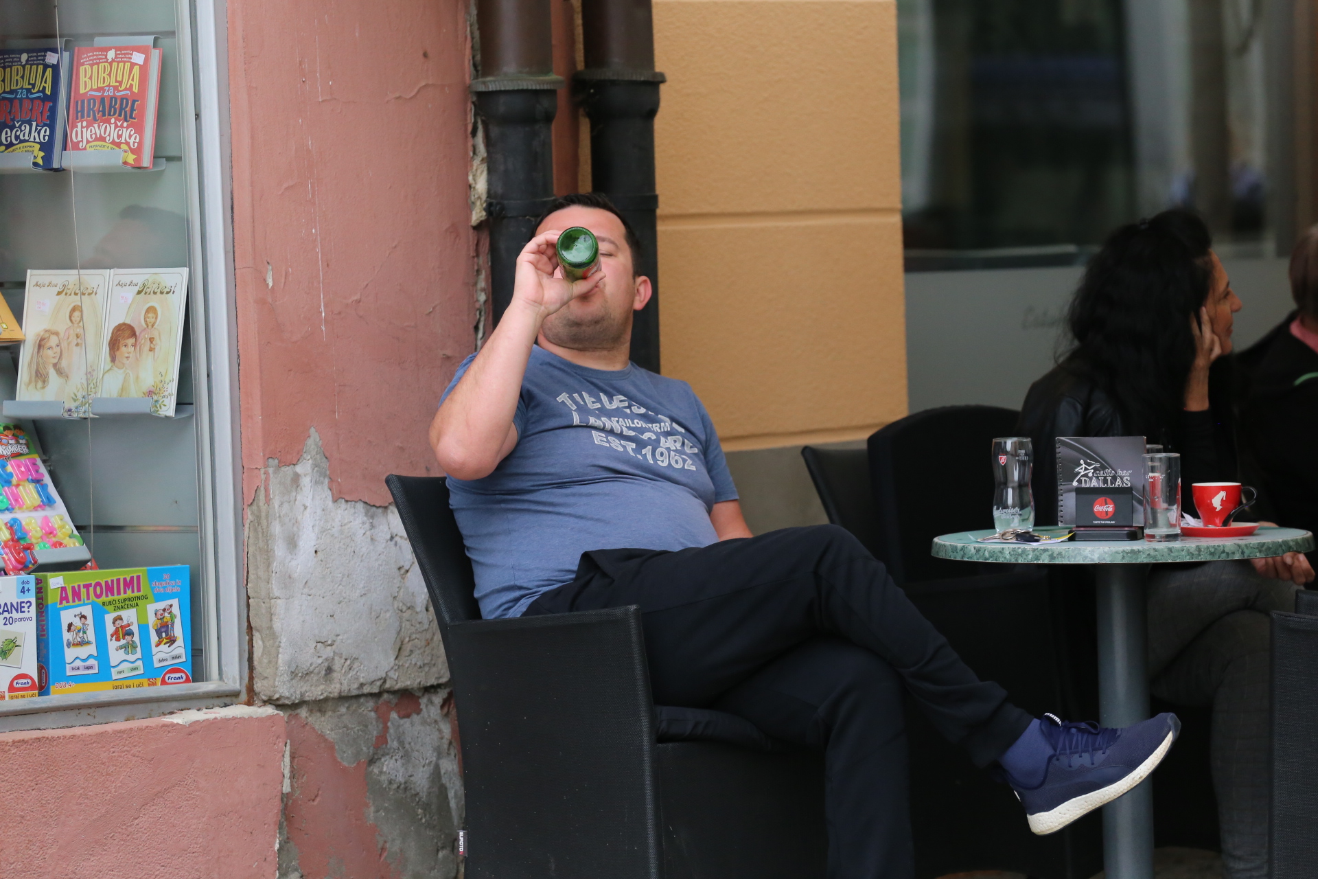 U Čakovcu ponovno otvoreni kafići – ispijanje kave u centru grada