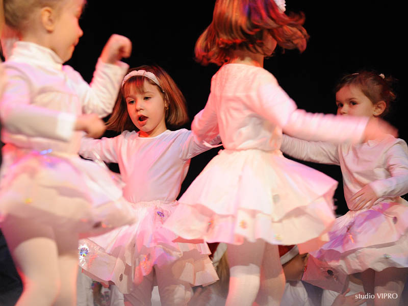 326713906dsc9223625798