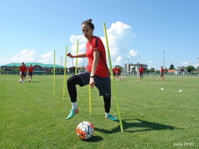 355215471dsc06524448180