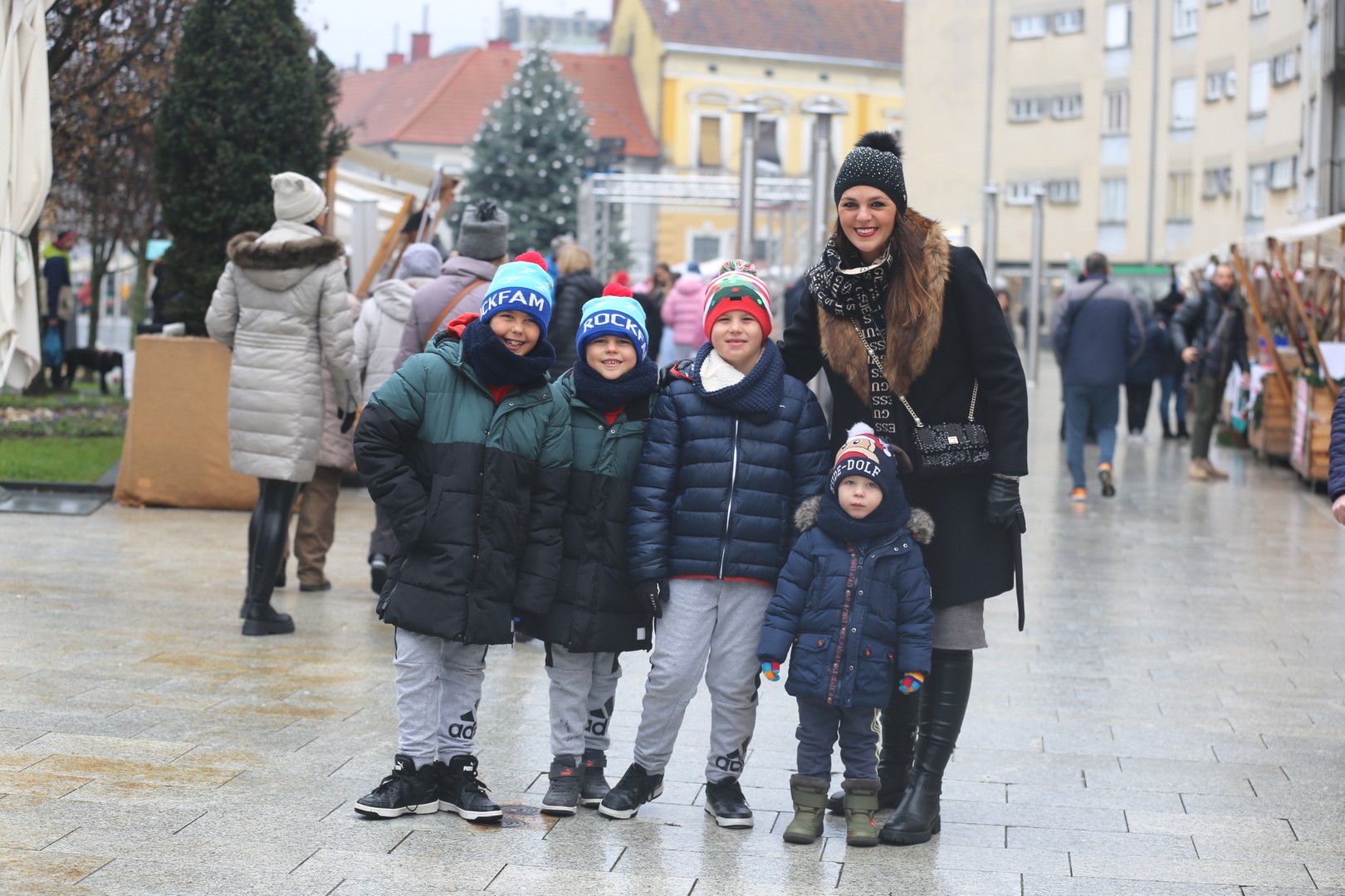 KLIKOM PO ČAKOVCU Bliži se Božić – prava blagdanska atmosfera u centru Čakovca