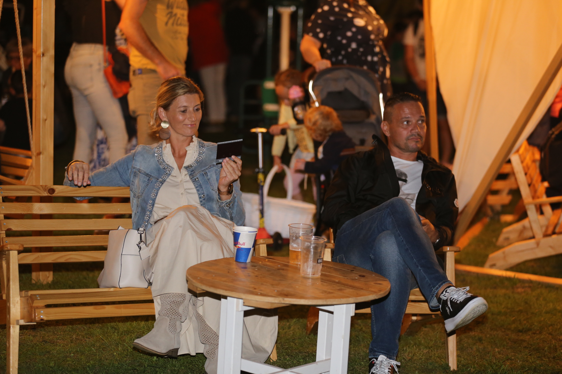 FOTO I VIDEO Vesna Pisarović na Marini Prelog rasplesala mnogobrojne posjetitelje i uveličala prvu večer Festivala balona