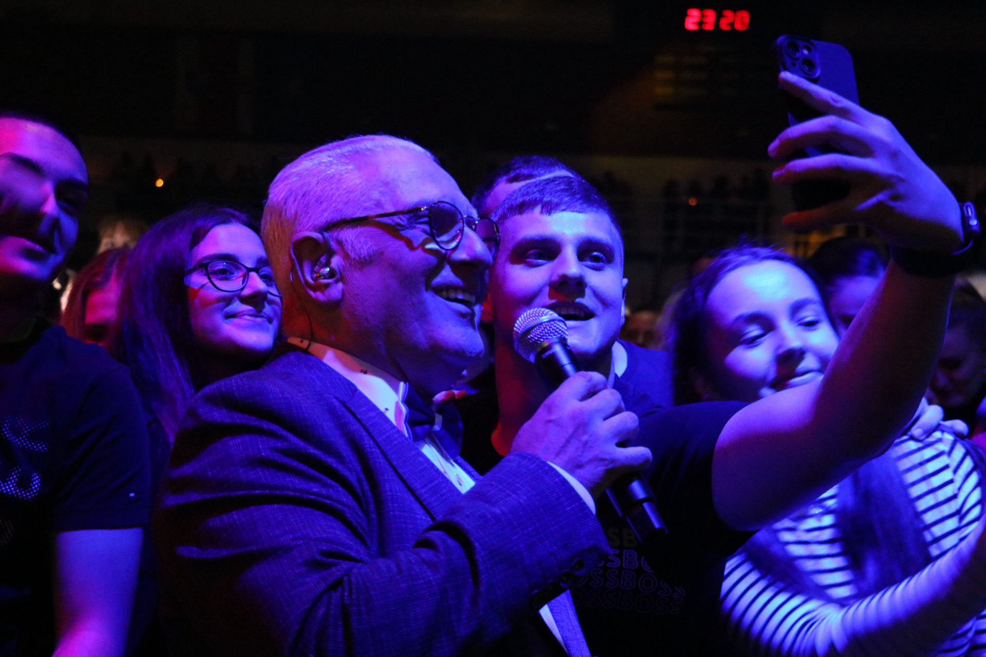 FOTO Željko Samardžić zagrijao Čakovec na jesenskom koncertu u punoj GOC dvorani