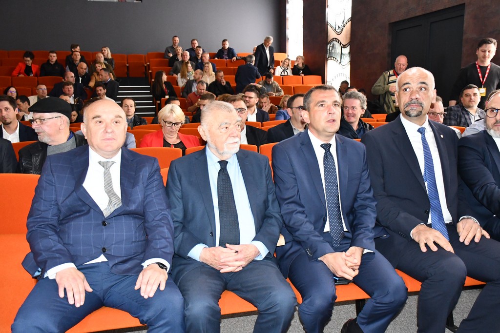 Urbanovo, otvorenje Urbanovo, otvorenje