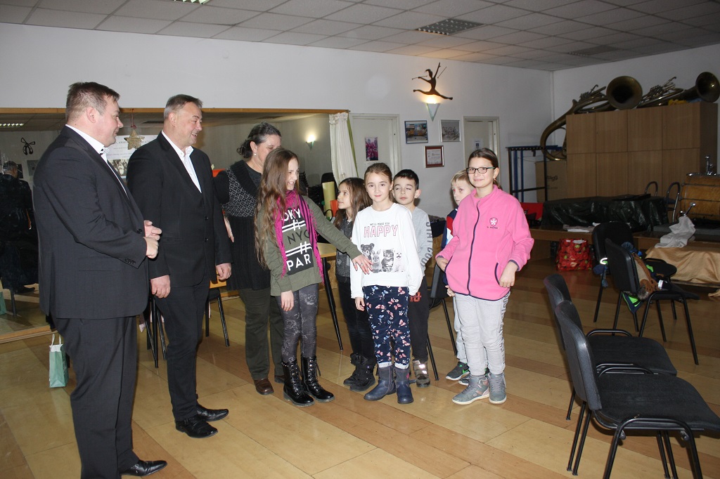 Gradski dužnosnici obišli radionice i kampove