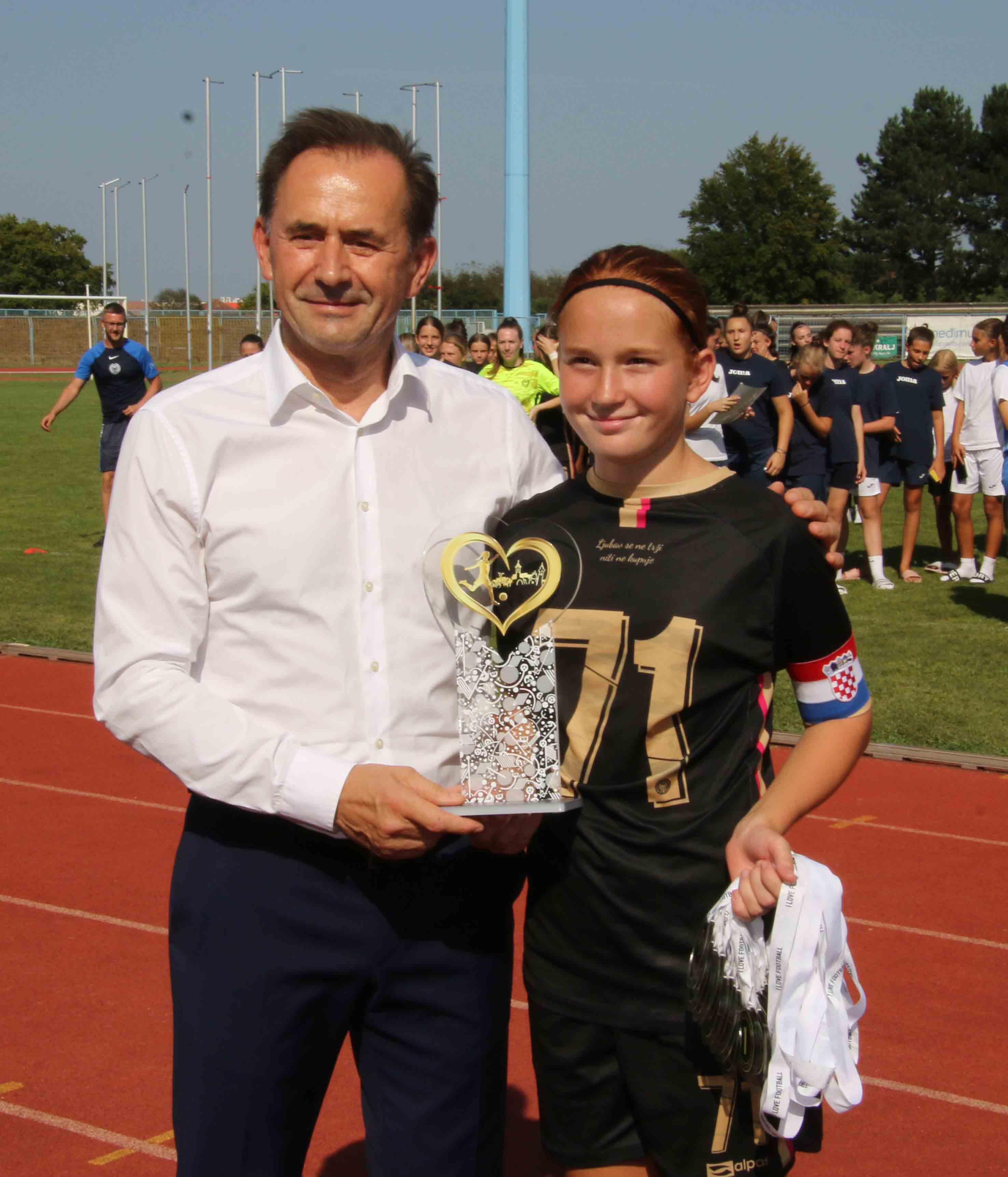 MEĐUNARODNO IZDANJE Ženski nogometni turnir u Čakovcu ‘Volim nogomet’