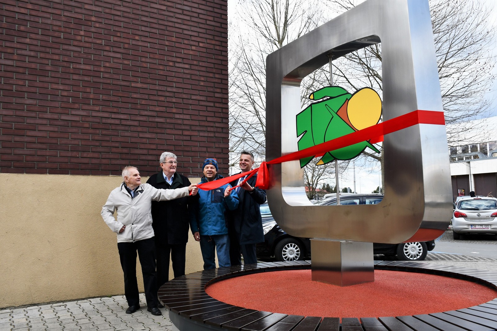 CENTAR ZA KULTURU ČAKOVEC Povodom 45 godina umjetničkog stvaralaštva, Školi animiranog filma dodijeljena Povelja Grada Čakovca!  Članovi Škole animiranog filma Čakovec, jedne od uspješnijih dječjih filmskih obitelji regije te najdugovječnije takve škole u