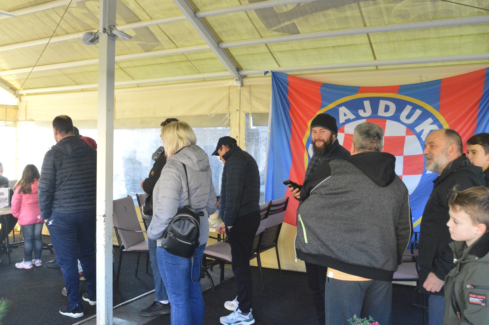 Gužve od ranog jutra: U Prelogu traje učlanjivanje u Hajduk!