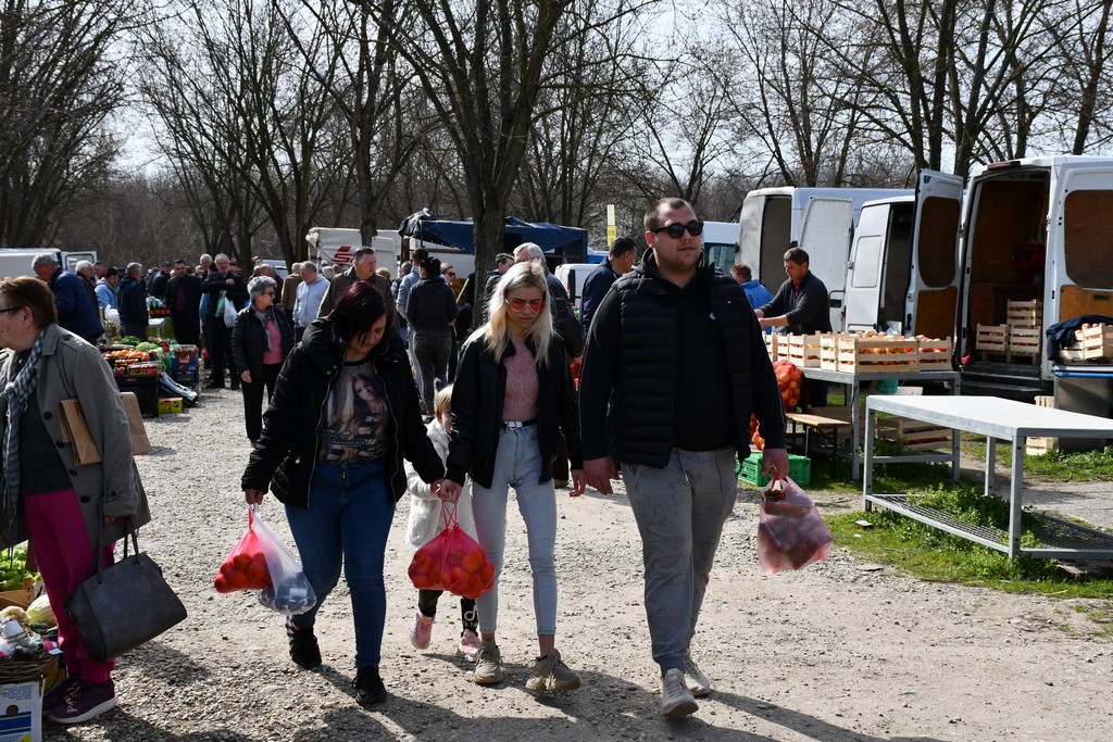 S dolaskom proljeća i toplijih dana živnuo je i čakovečki sajam