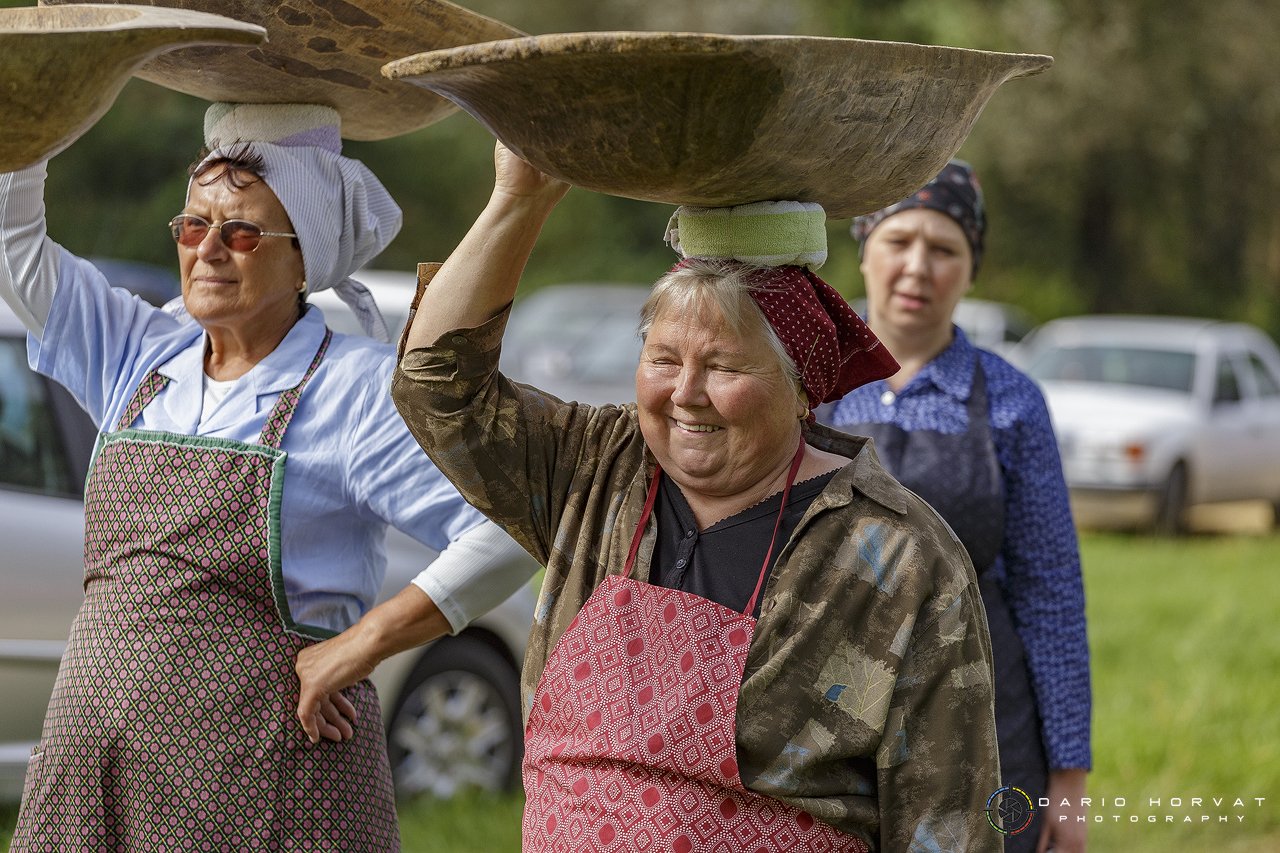 U Gardinovcu svečano otkrivena spomen-ploča posvećena seoskom pralu na potoku Trnavi