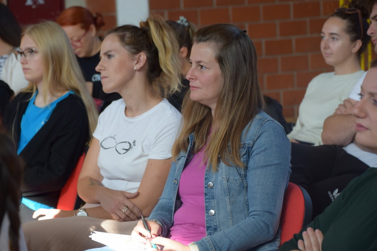 DONJA DUBRAVA Seminar ‘Scenska primjena folklora i osnove koreografije’ okupio KUD-ove Međimurja i goste