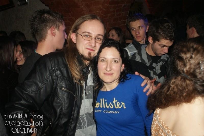 slika0051 Antrum (Subota, 7.1.2012) slika0051 Antrum (Subota, 7.1.2012)