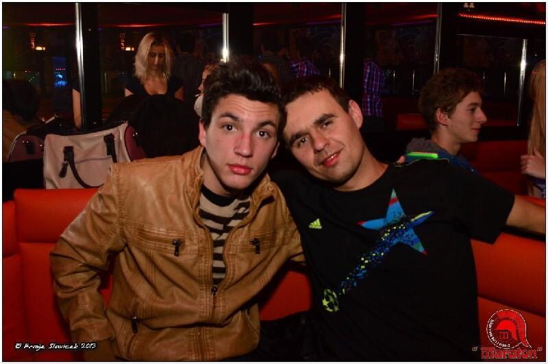 PIC00025 Maraton (Petak, 20.12.2013. – Coyotes show) PIC00025 Maraton (Petak, 20.12.2013. – Coyotes show)