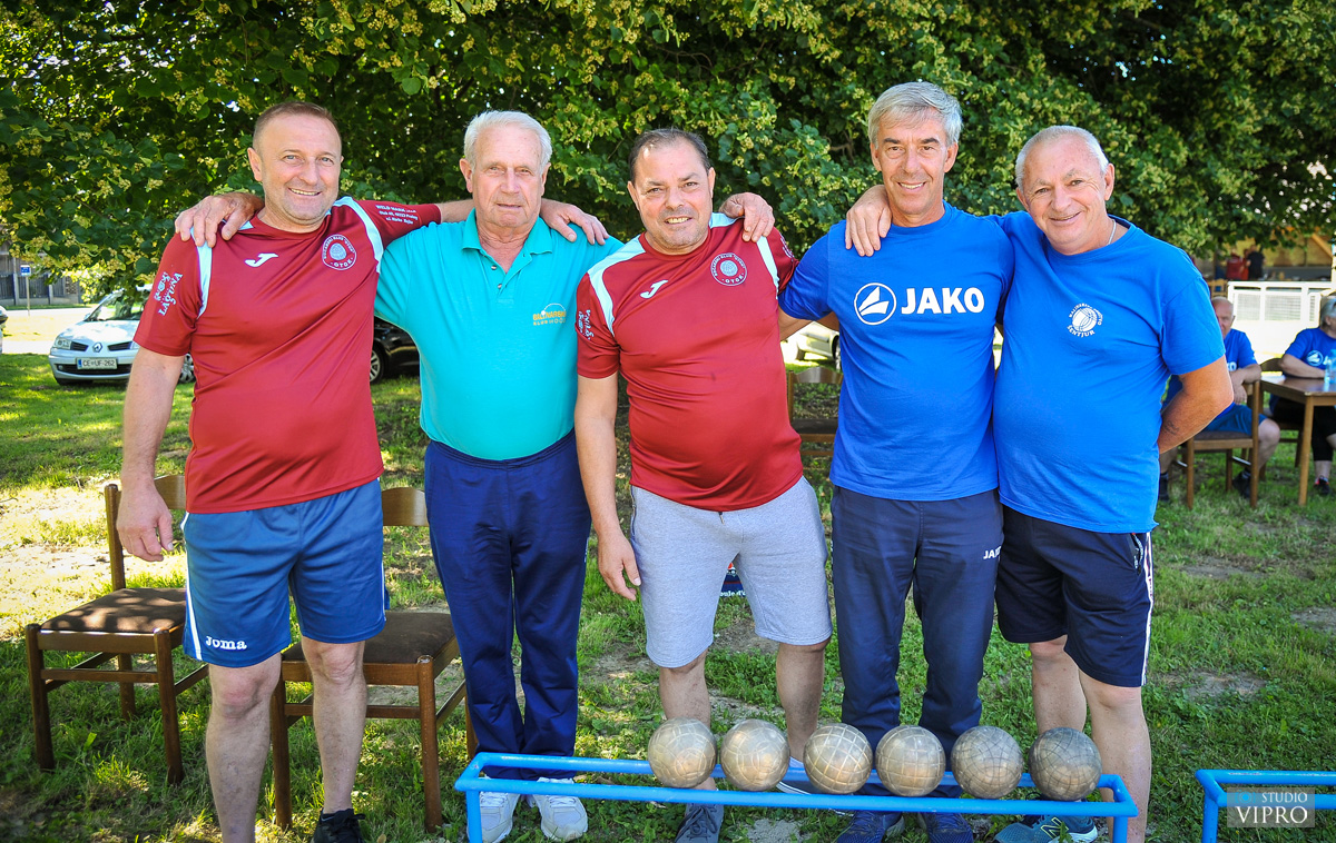 Četrnaest ekipa na Međunarodnom boćarskom turniru u Otoku