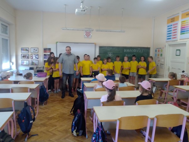 ‘Medeki’ posjetili OŠ Strahoninec
