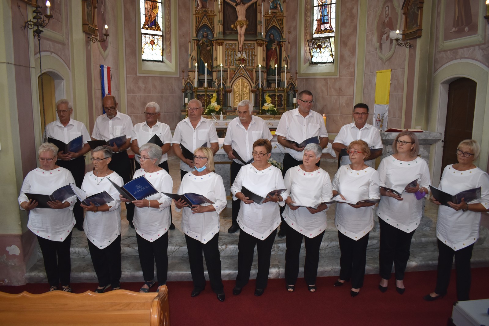 Koncert u Vratišincu: Župnik Pavao Mesarić ispraćen pjesmom