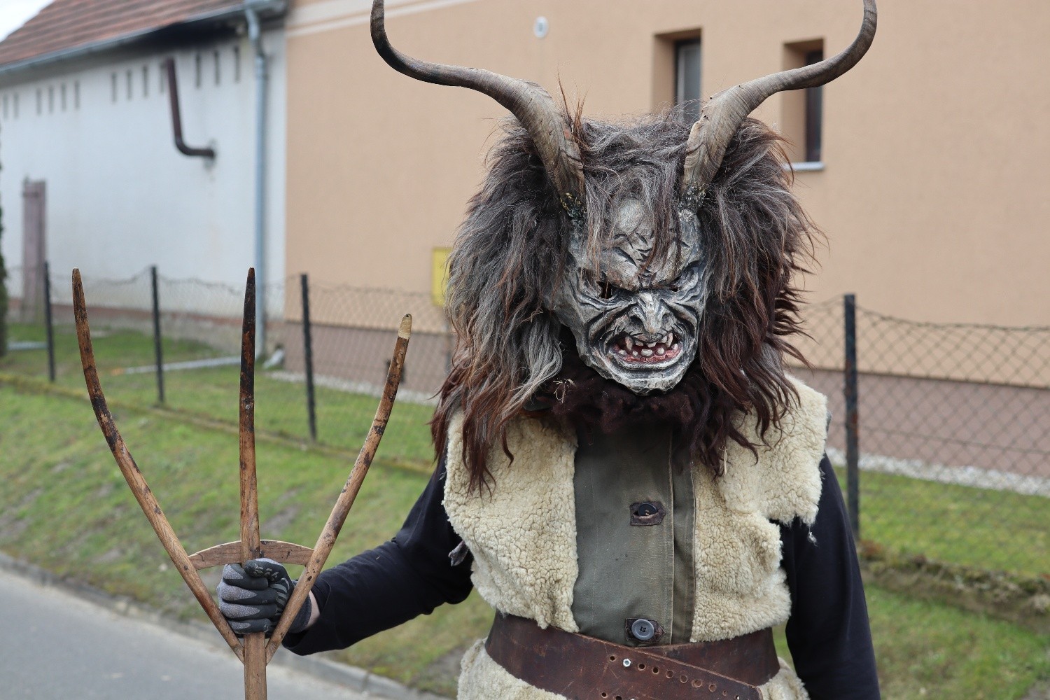 Fašenjska povorka od Marofa preko Žabnika, Vrhovljana do centra Svetog Martina na Muri!