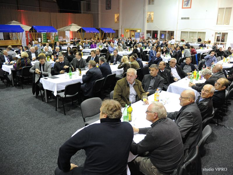 322213646dsc8075457343