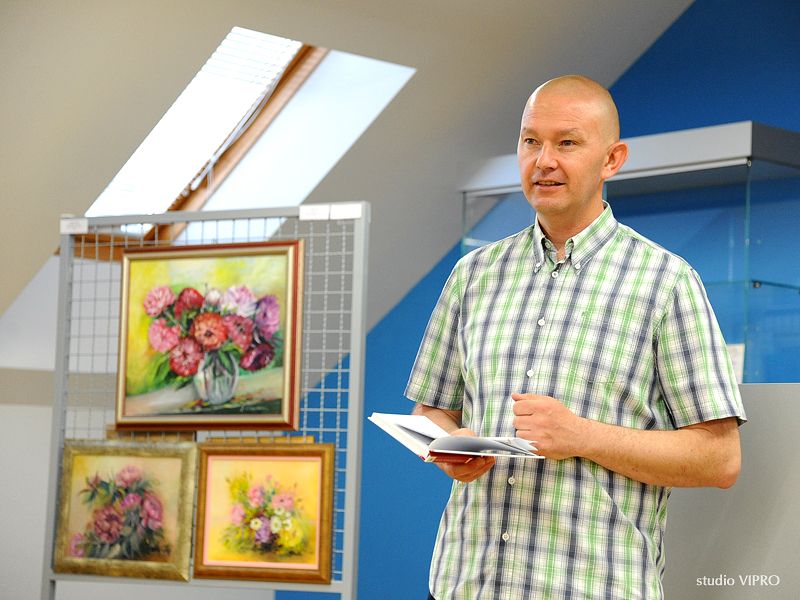 352815313dsc3686845674