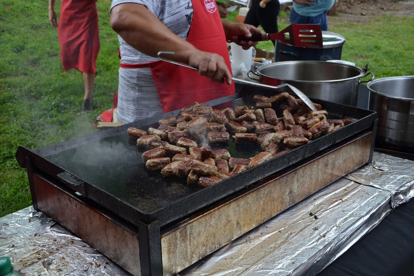 U jezeru Staroga Grada posjetitelji uživali u besplatnom ručku