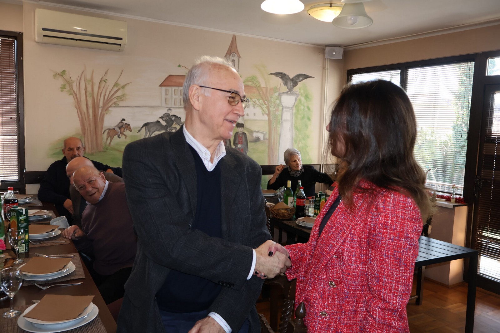FOTO U Čakovcu ne zaboravljaju na svoje umirovljenike, upriličen prijem za one koji su zadužili grad tijekom svog radnog vijeka