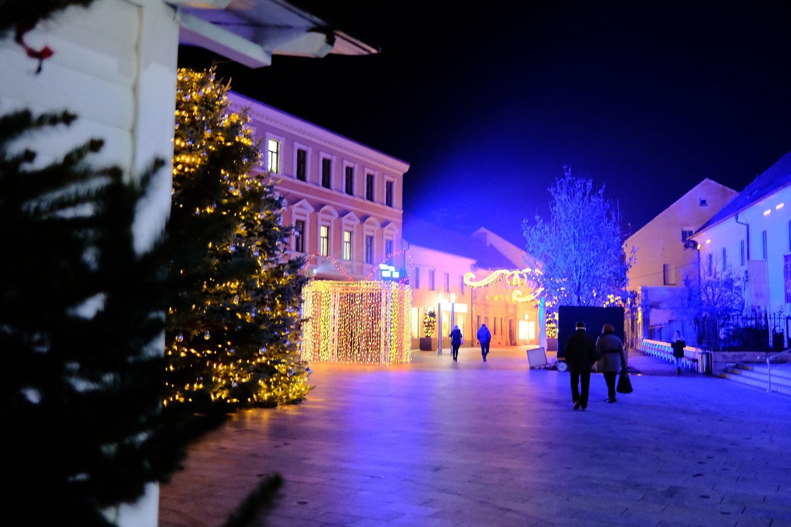 Čakovec zablistao zlatnim sjajem bezbroj žaruljica