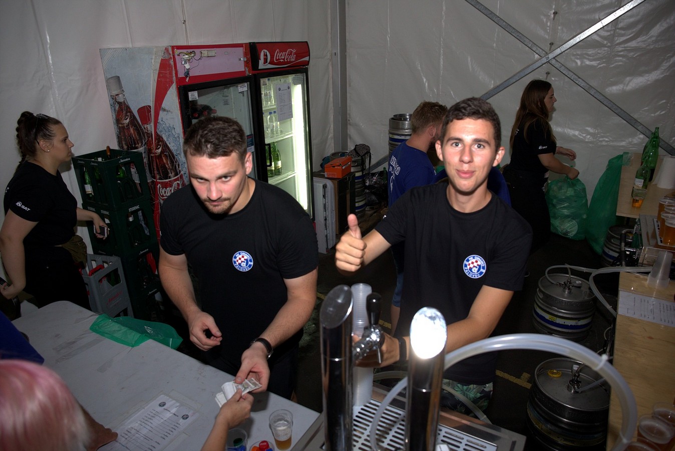 Mejaši rasplesali brojnu publiku u Palovcu