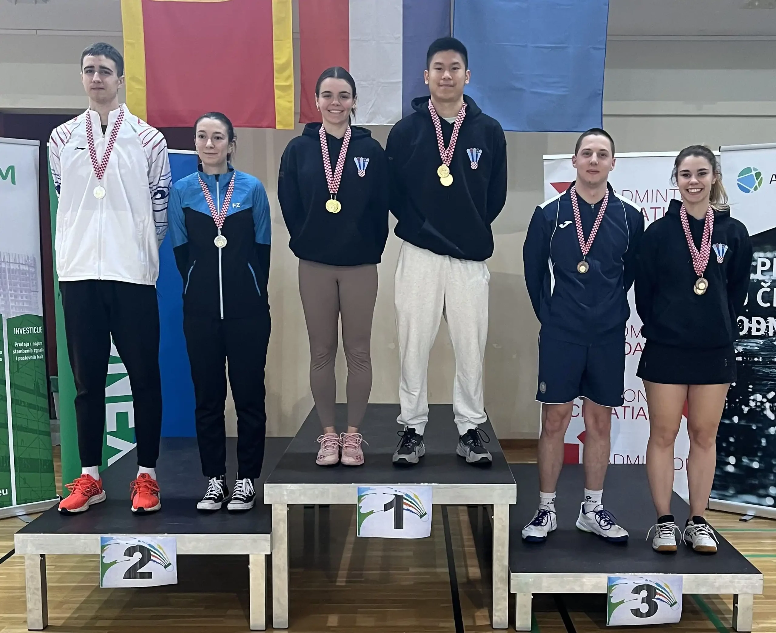 badminton (2) badminton (2)