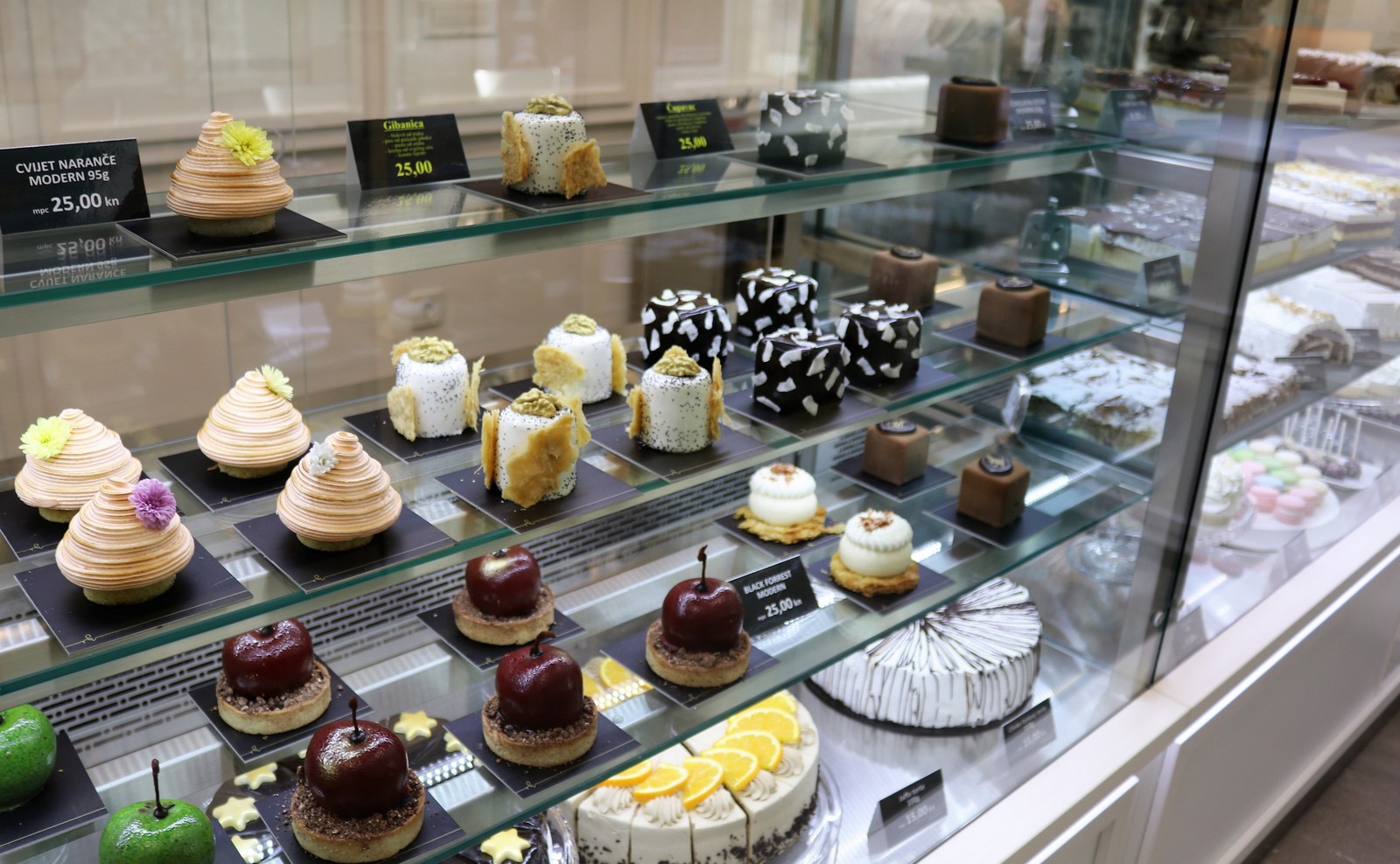 Otvorena Ekos Cakes trgovina jedinstvenih slastica