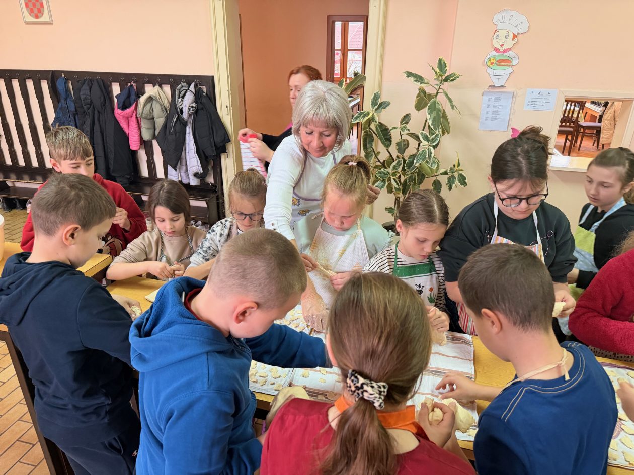 bakini recepti OŠ Vratišinec (6) bakini recepti OŠ Vratišinec (6)