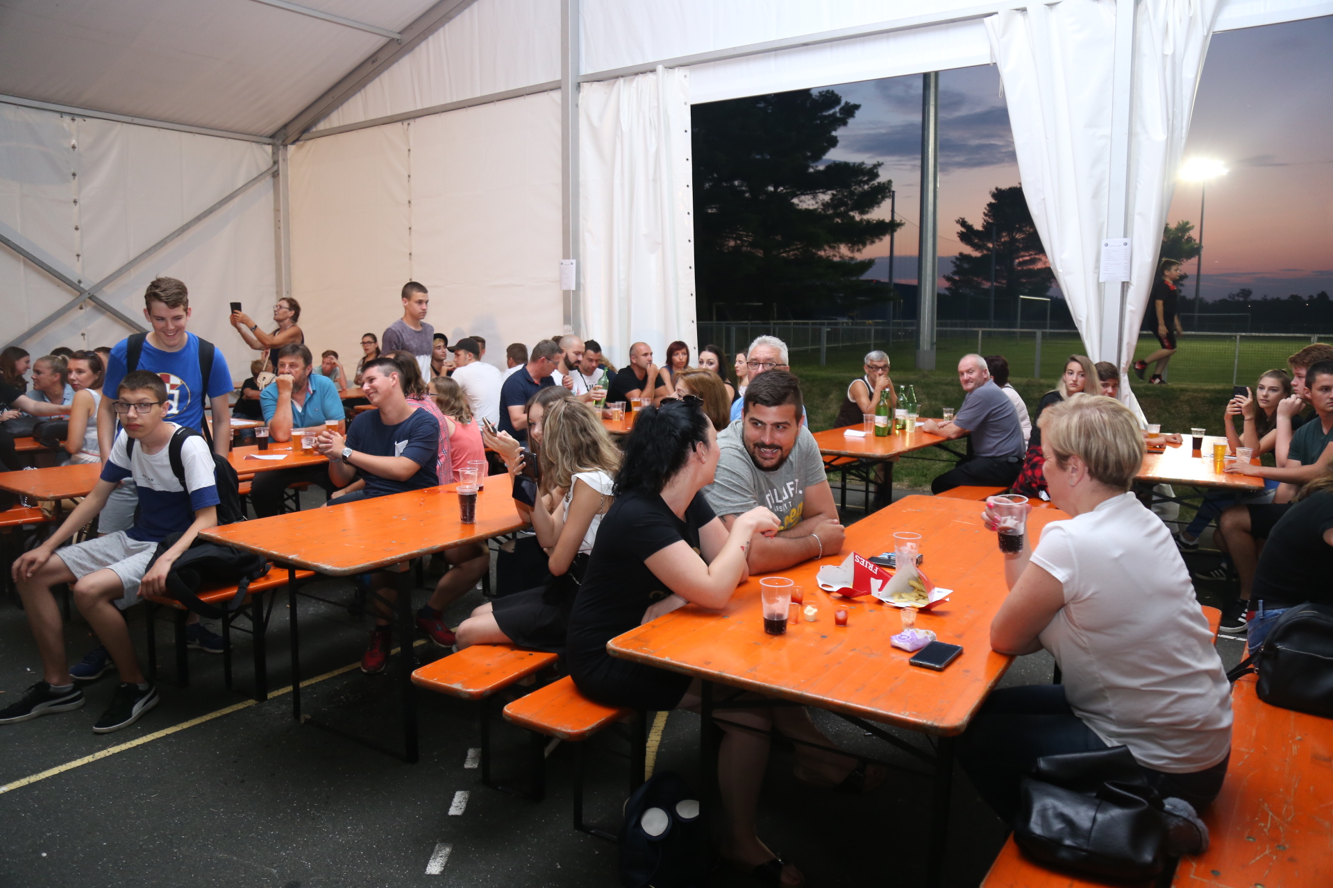 Dani Općine Mala Subotica – koncert Tragova i Crvene jabuke u Palovcu