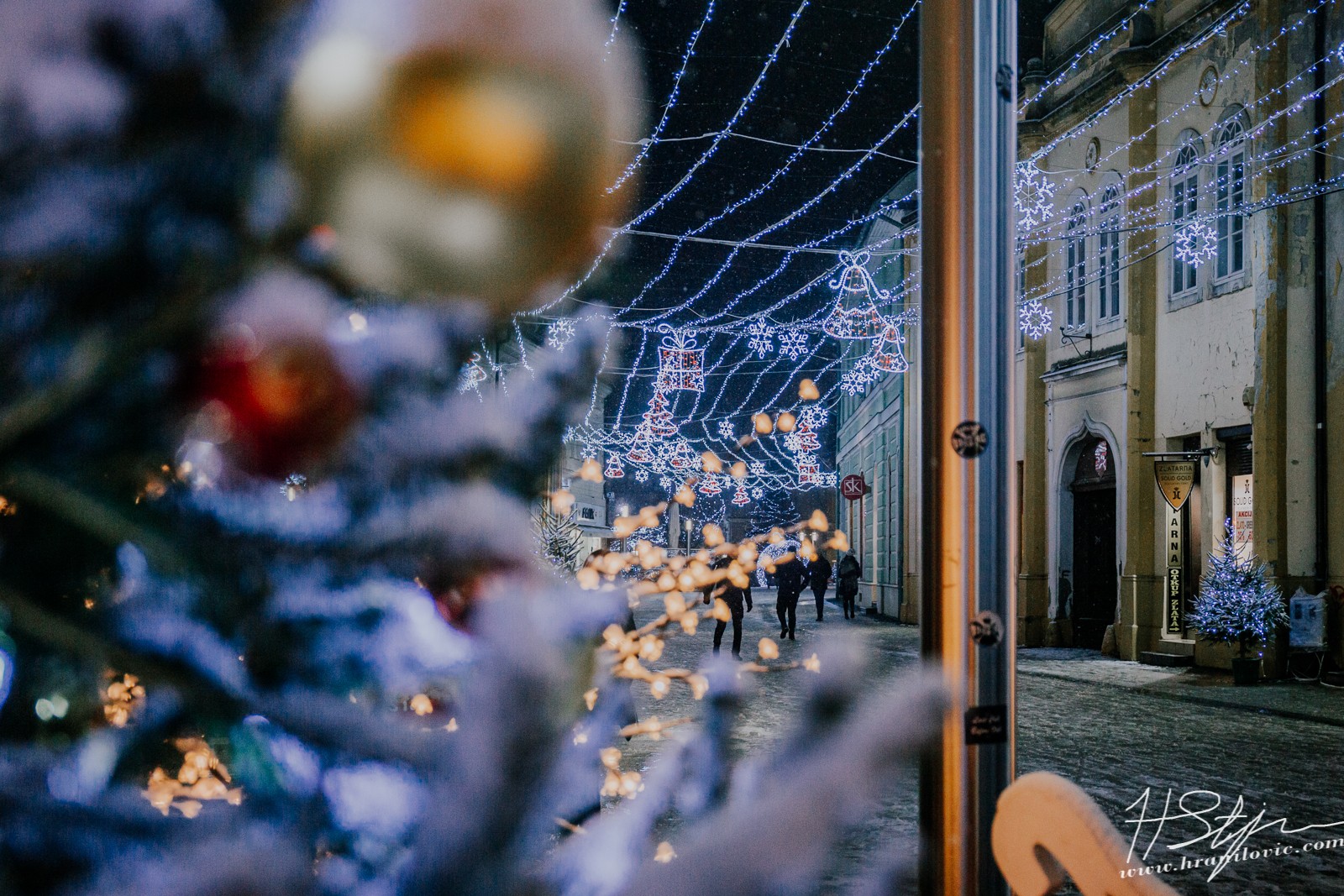 SNJEŽNA IDILA Advent u gradu Zrinskih iz objektiva Stjepana Hranilovića