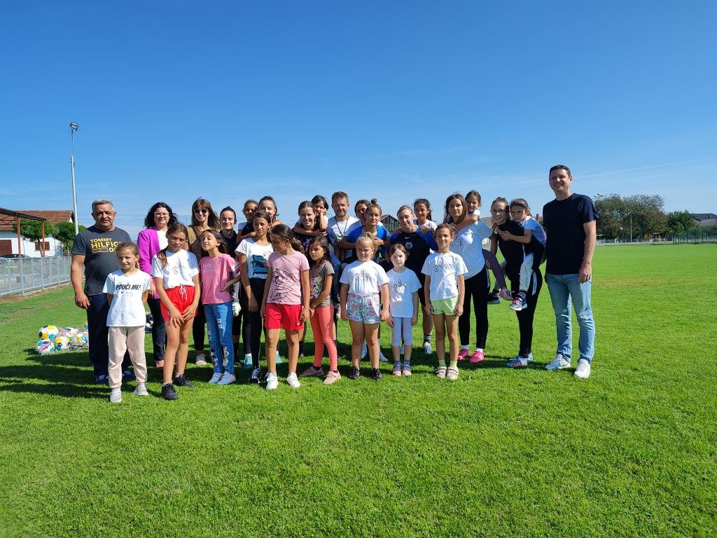 AKTIVNO LJETO Proveden Program uključivanja djevojčica u edukativno–rekreativne aktivnosti AKTIVNO LJETO Proveden Program uključivanja djevojčica u edukativno–rekreativne aktivnosti