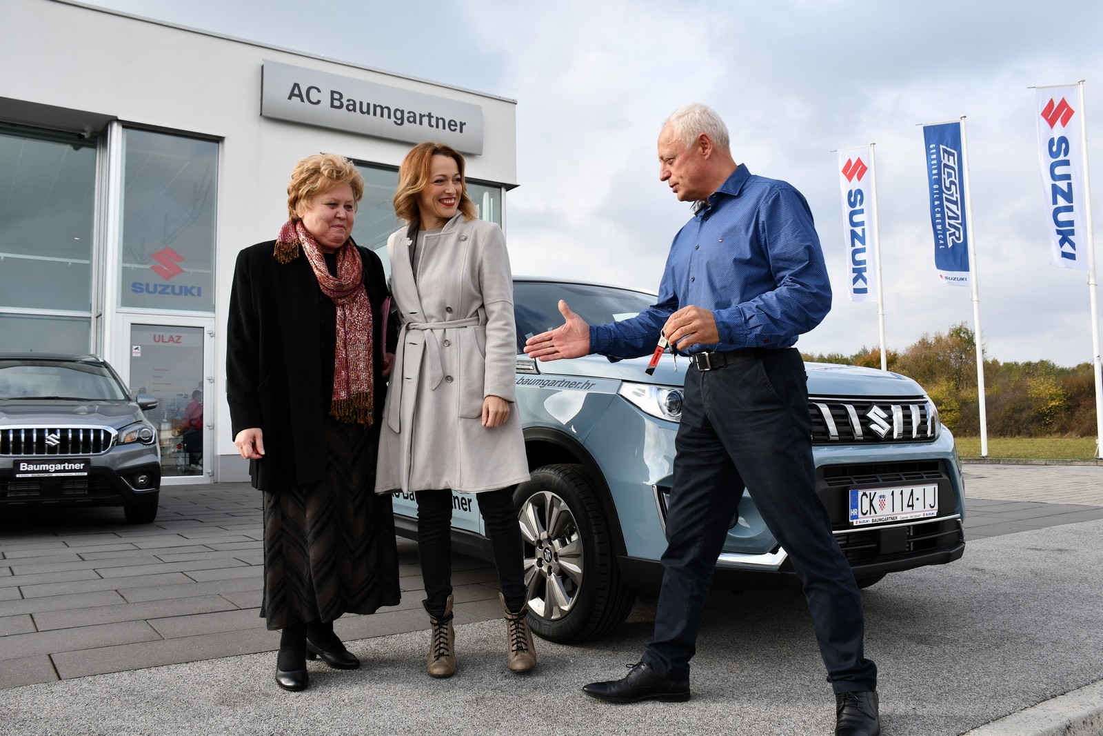 FOTO AC Baumgartner predao Suzuki varaždinskom HNK-u, ključeve preuzela karizmatična Hana Hegedušić FOTO AC Baumgartner predao Suzuki varaždinskom HNK-u, ključeve preuzela karizmatična Hana Hegedušić