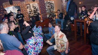 slika0012 Podroom (Petak, 7.12. – Trash & Burn Pin-up Calendar Party – 2. dio)