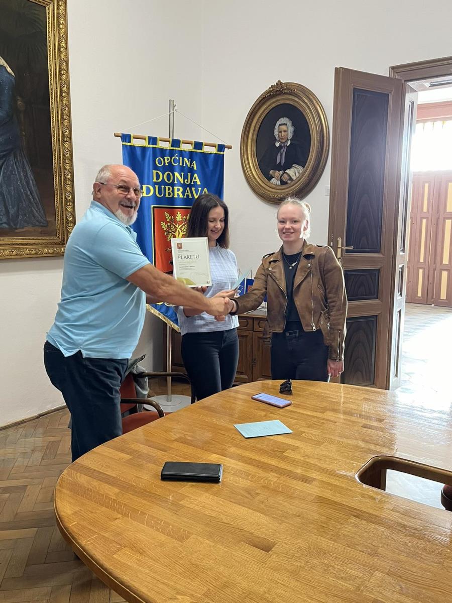 FOTO Podijeljene nagrade sudionicima fotografskog natječaja ‘Cvjetna i sunčana Dobrava’