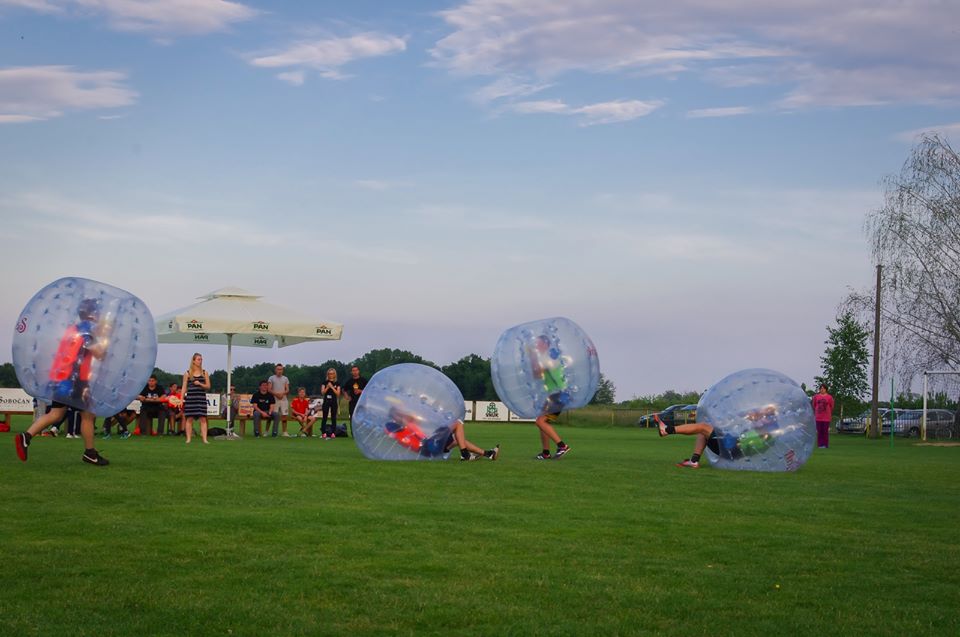 1046301975851640759532871718885