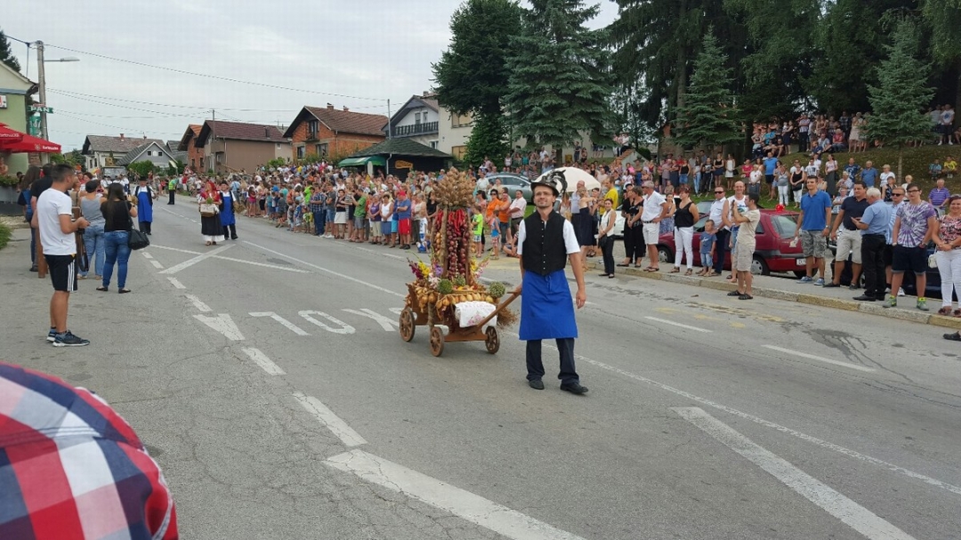 daniturizmasvetimartinnamuri527