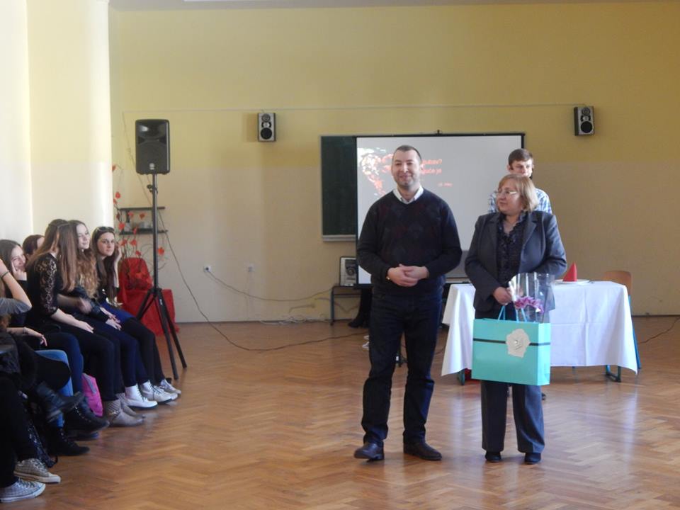 1536589933897486634363708933401