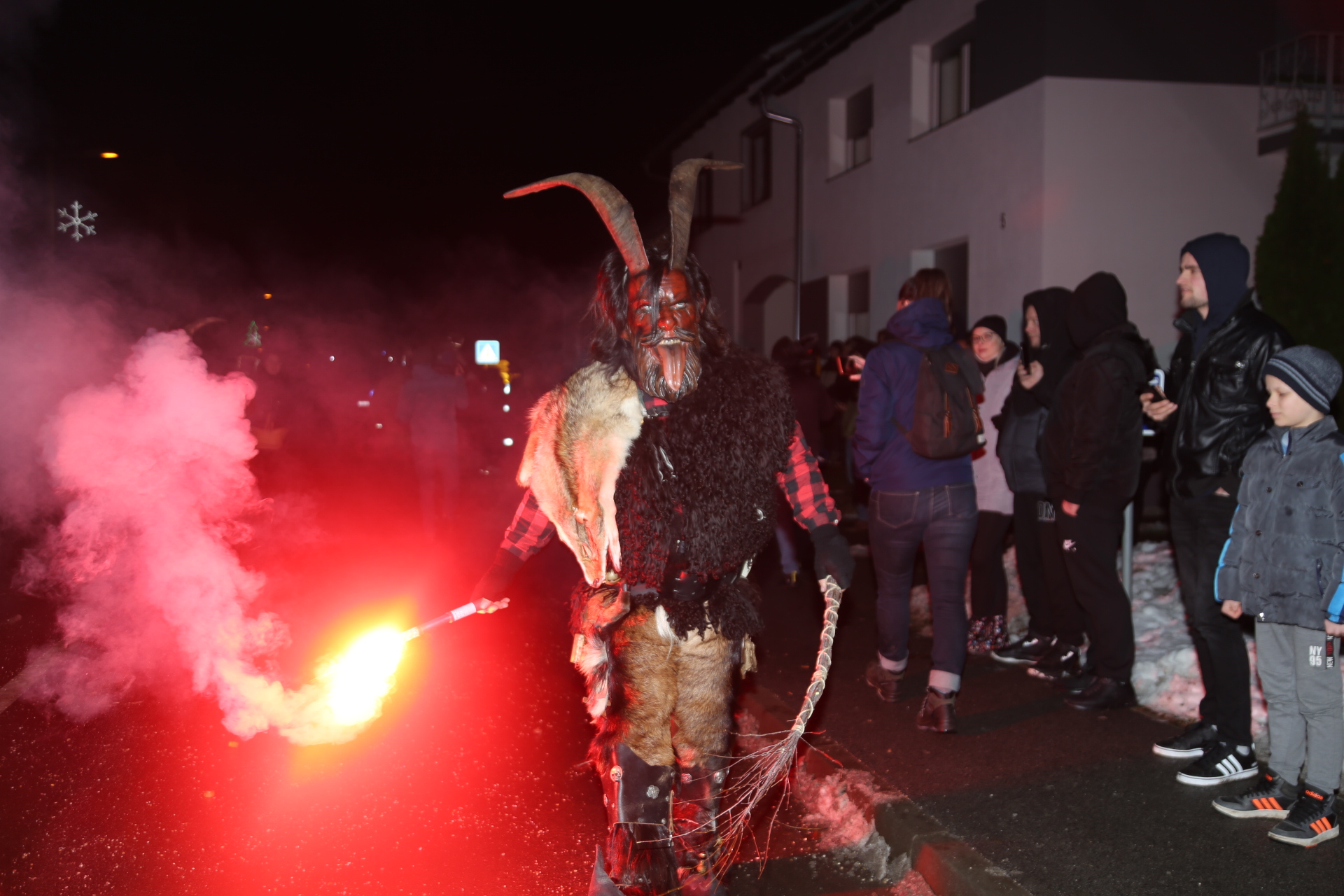 BILO JE ZANIMLJIVO Svetomartinski Krampuslauf opet oduševio brojne posjetitelje BILO JE ZANIMLJIVO Svetomartinski Krampuslauf opet oduševio brojne posjetitelje