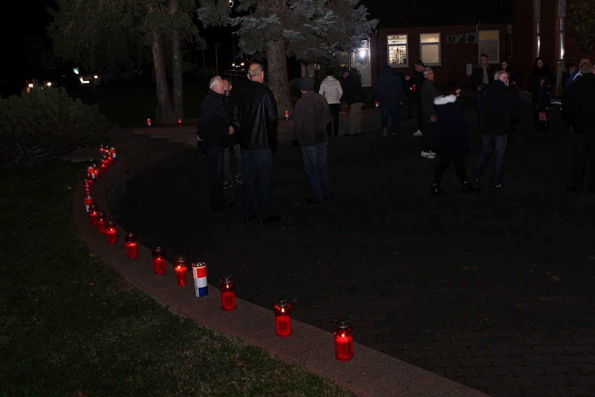 KOTORIBA Prisjetili se svih stradalih i odali počast gradu heroju – svečano obilježili Dan sjećanja KOTORIBA Prisjetili se svih stradalih i odali počast gradu heroju – svečano obilježili Dan sjećanja