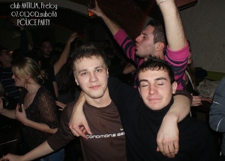 slika0095 Antrum (Subota, 7.1.2012) slika0095 Antrum (Subota, 7.1.2012)