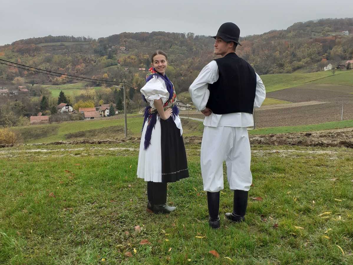 Dobravska nošnja u svjetskoj bazi nošnji!