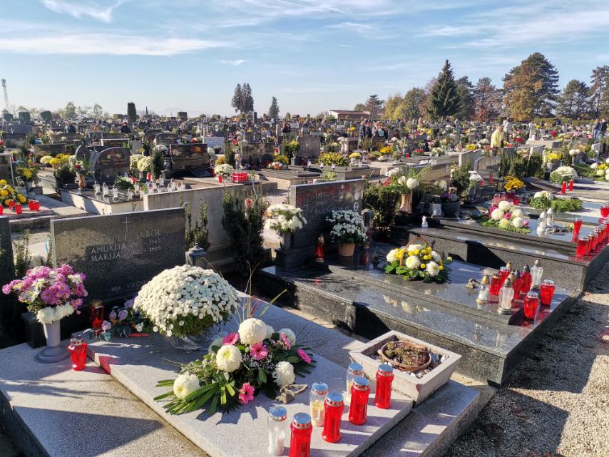 Čakovečko groblje u Mihovljanu na blagdan Svih svetih