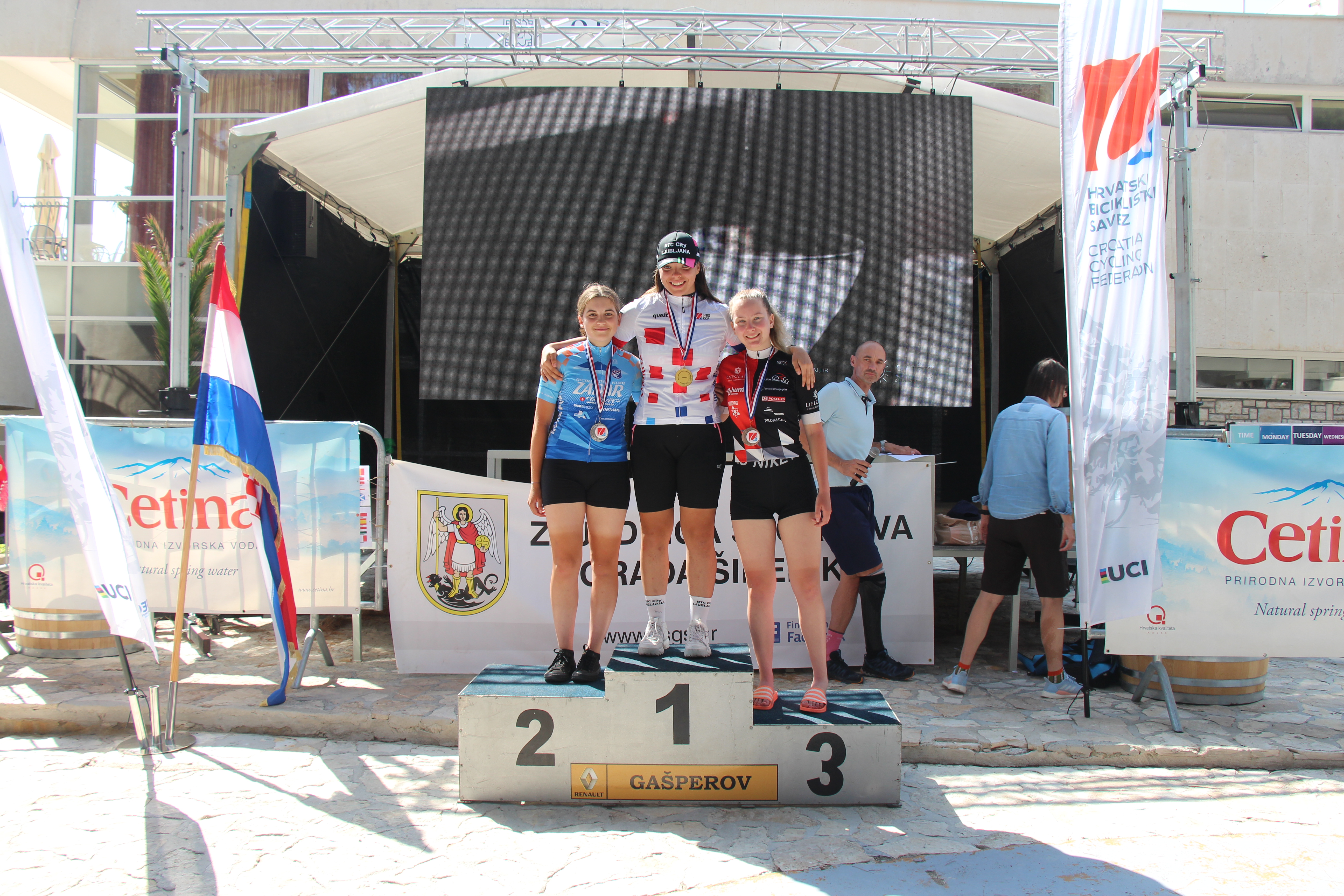 Image 4975718 (auto) Image 4975718 (auto)