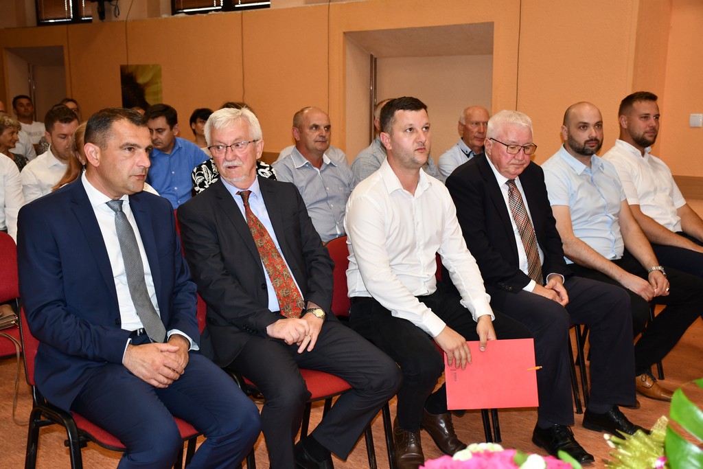 SVEČANA SJEDNICA Zahvalnice općine primili NK BSK Belica, KUD Belica i Udruga žena Belica SVEČANA SJEDNICA Zahvalnice općine primili NK BSK Belica, KUD Belica i Udruga žena Belica