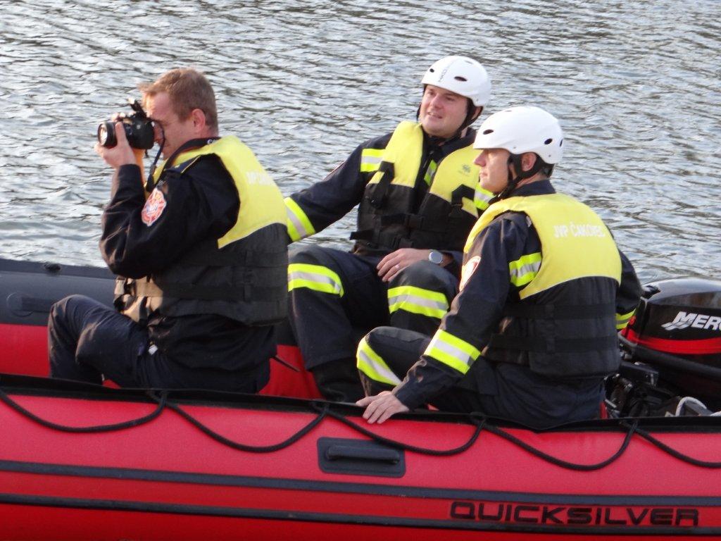 Vatrogasna vježba na obali Mičigen jezera