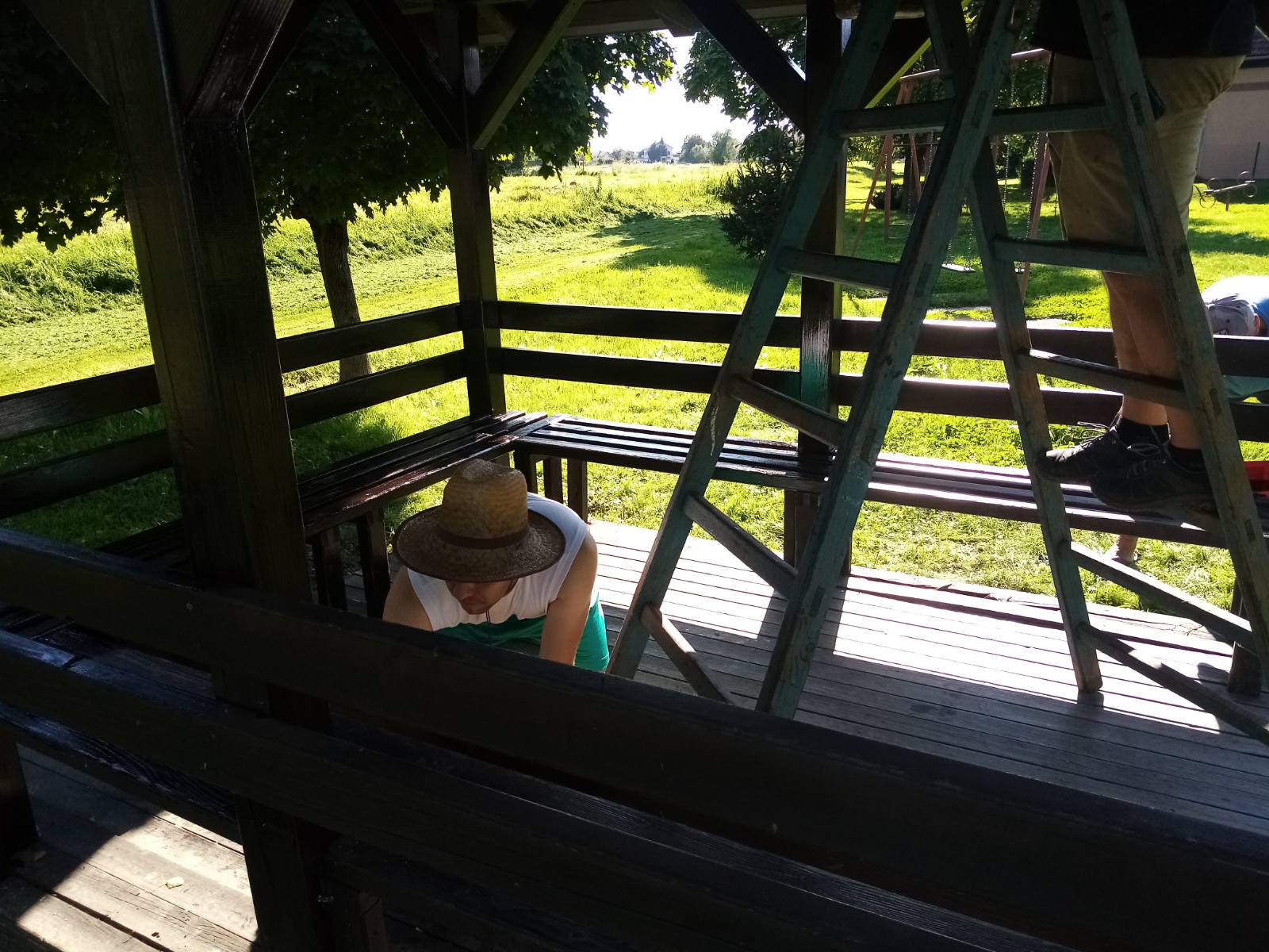 ŠENKOVEC Vrijedna ekipa iz Udruge DSR ‘Hakl’ ofarbala kućicu kod košarkaškog terena