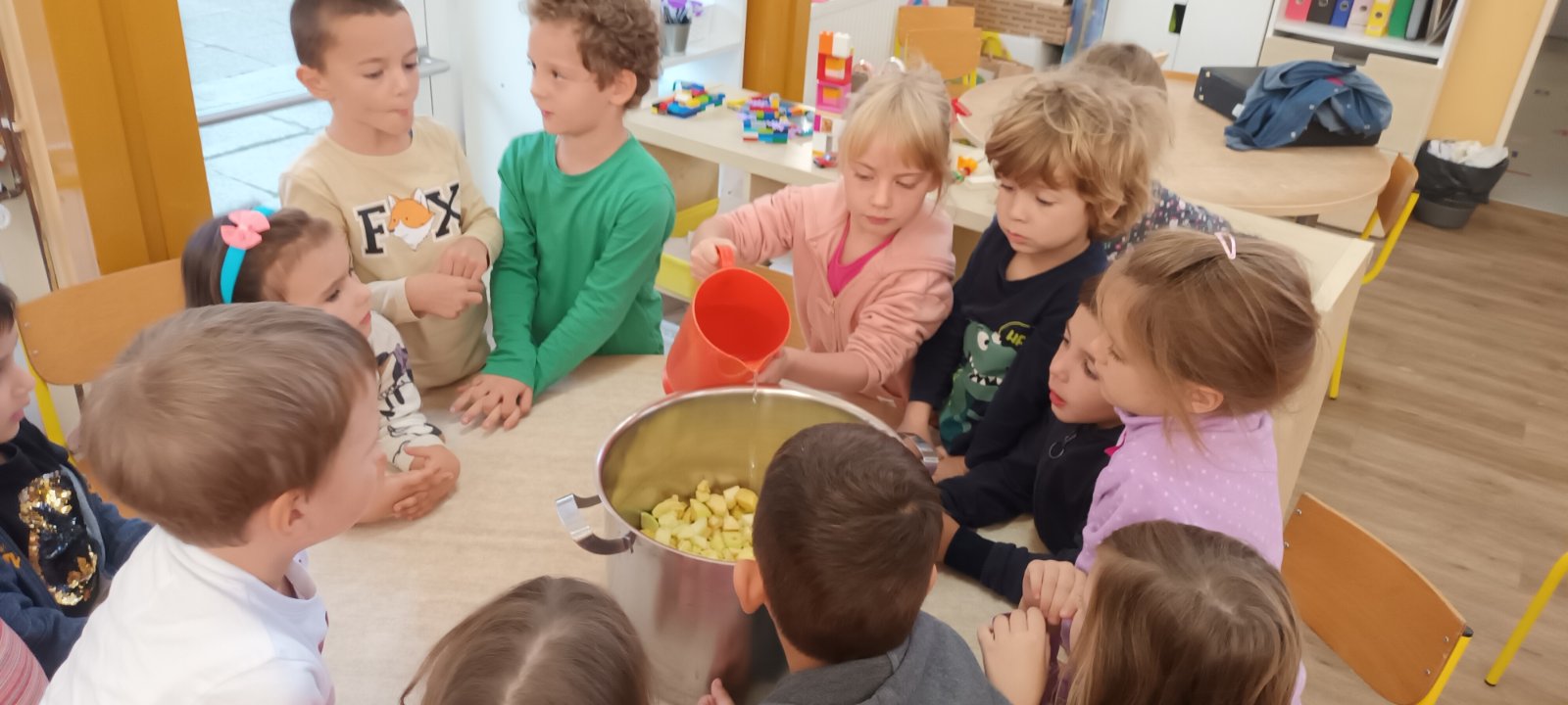 DJECA SU UŽIVALA Jesenska svečanost u Dječjem vrtiću Cvrčak